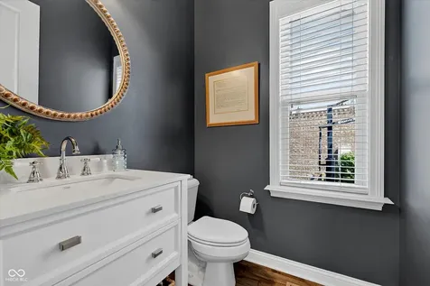 2689 E High Grove Circle Zionsville IN 46077
