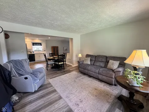 7811 Cannonade Drive Indianapolis IN 46217