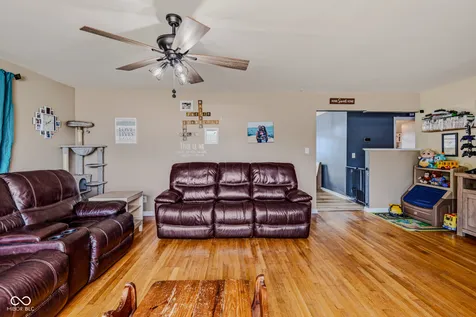 181 W Harrison Drive Seymour IN 47274