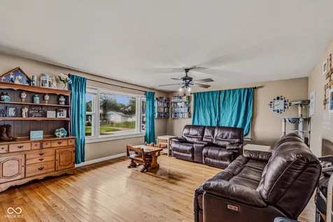 181 W Harrison Drive Seymour IN 47274