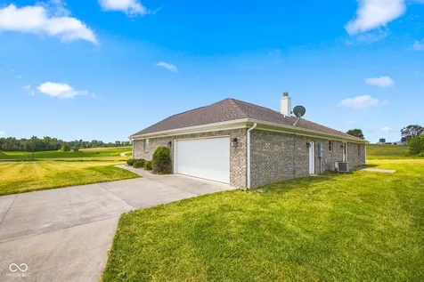 5854 E County Road 1000 N Seymour IN 47274