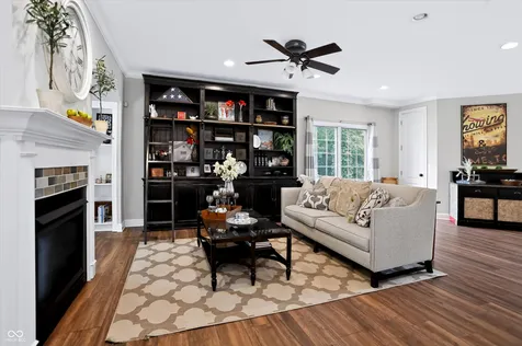 7441 Oakland Hills Drive Indianapolis IN 46236