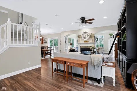 7441 Oakland Hills Drive Indianapolis IN 46236