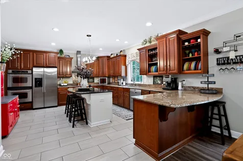 7441 Oakland Hills Drive Indianapolis IN 46236