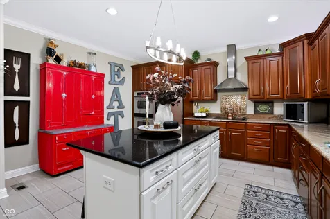 7441 Oakland Hills Drive Indianapolis IN 46236