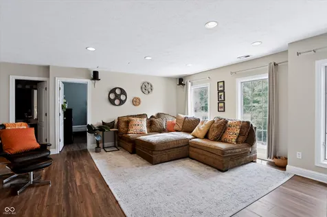 7441 Oakland Hills Drive Indianapolis IN 46236