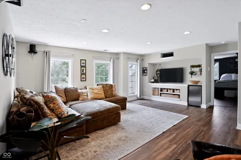 7441 Oakland Hills Drive Indianapolis IN 46236