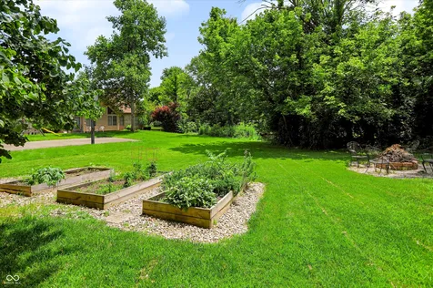 7441 Oakland Hills Drive Indianapolis IN 46236