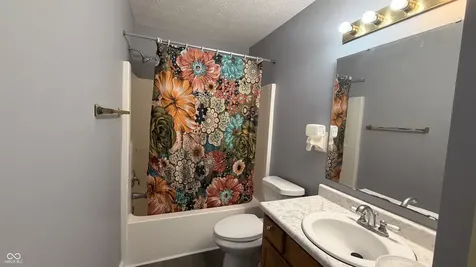 6015 Lakeside Manor Avenue Indianapolis IN 46254