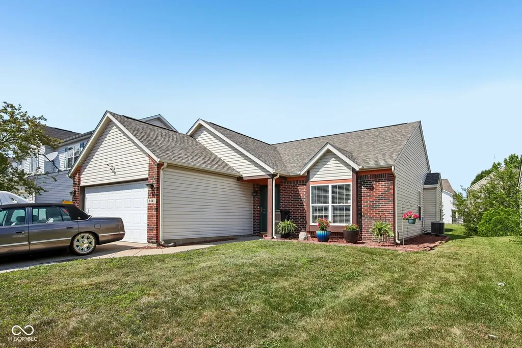 6641 Crestwell Lane Indianapolis IN 46268