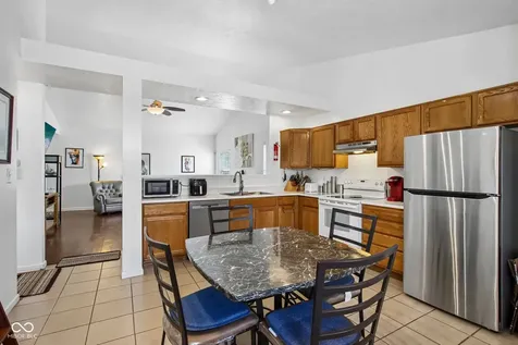 6641 Crestwell Lane Indianapolis IN 46268