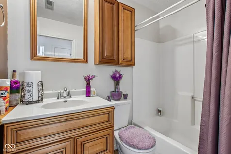 6641 Crestwell Lane Indianapolis IN 46268