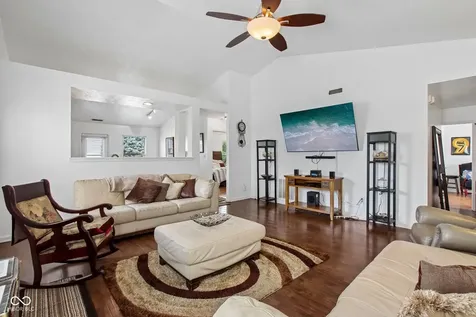 6641 Crestwell Lane Indianapolis IN 46268