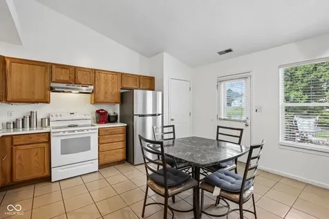 6641 Crestwell Lane Indianapolis IN 46268