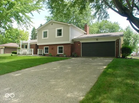 34 Riverview Court Greenfield IN 46140