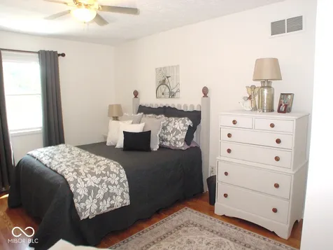 34 Riverview Court Greenfield IN 46140