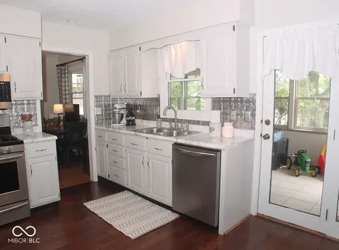 34 Riverview Court Greenfield IN 46140