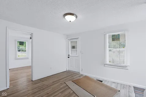 2726 S Lyons Avenue Indianapolis IN 46241