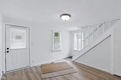 2726 S Lyons Avenue Indianapolis IN 46241