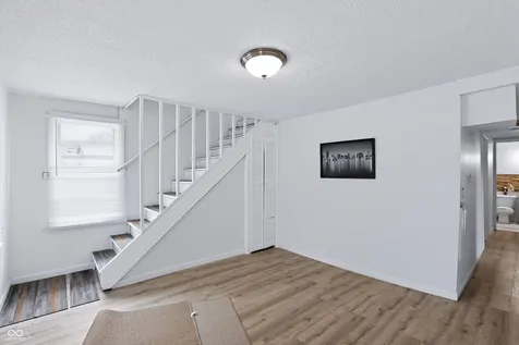 2726 S Lyons Avenue Indianapolis IN 46241
