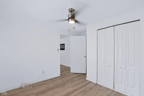 2726 S Lyons Avenue Indianapolis IN 46241