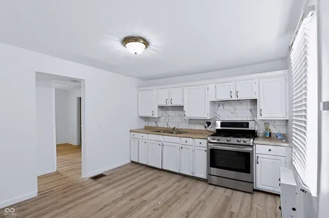 2726 S Lyons Avenue Indianapolis IN 46241