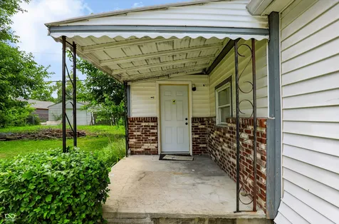 2726 S Lyons Avenue Indianapolis IN 46241