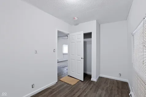 2726 S Lyons Avenue Indianapolis IN 46241