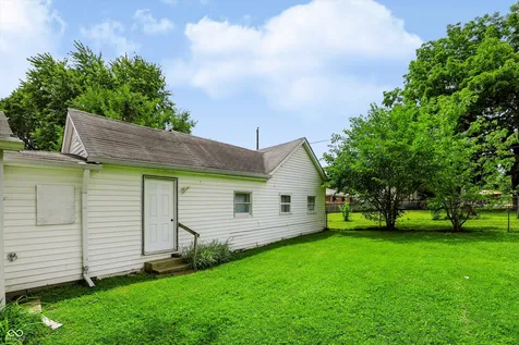 2726 S Lyons Avenue Indianapolis IN 46241