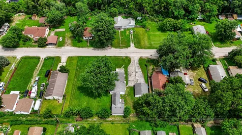 2726 S Lyons Avenue Indianapolis IN 46241
