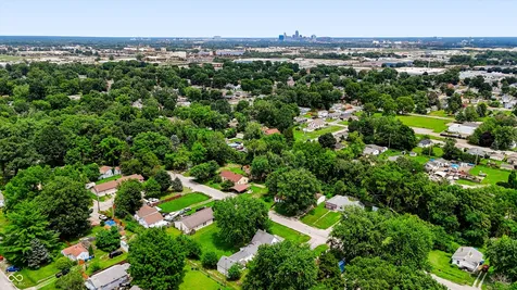 2726 S Lyons Avenue Indianapolis IN 46241