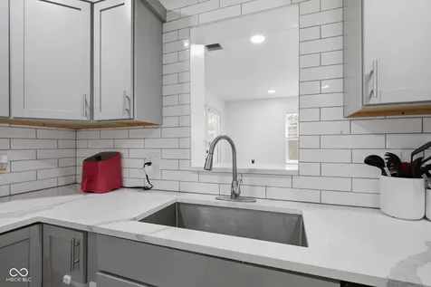5001 W 59th Street Indianapolis IN 46254