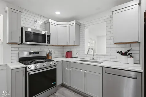 5001 W 59th Street Indianapolis IN 46254
