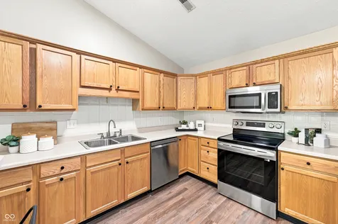 3924 Gray Pond Court Indianapolis IN 46237