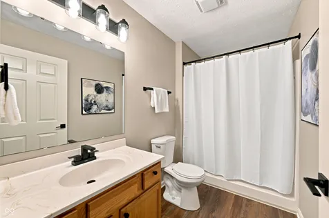 3924 Gray Pond Court Indianapolis IN 46237