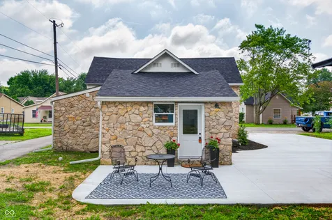 648 Young Street Franklin IN 46131