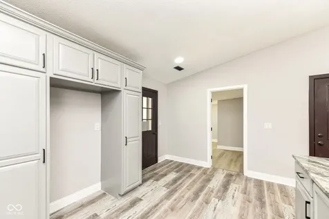 8115 Railroad Road Indianapolis IN 46217