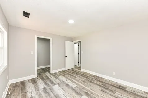 8115 Railroad Road Indianapolis IN 46217