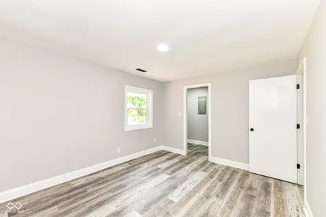 8115 Railroad Road Indianapolis IN 46217