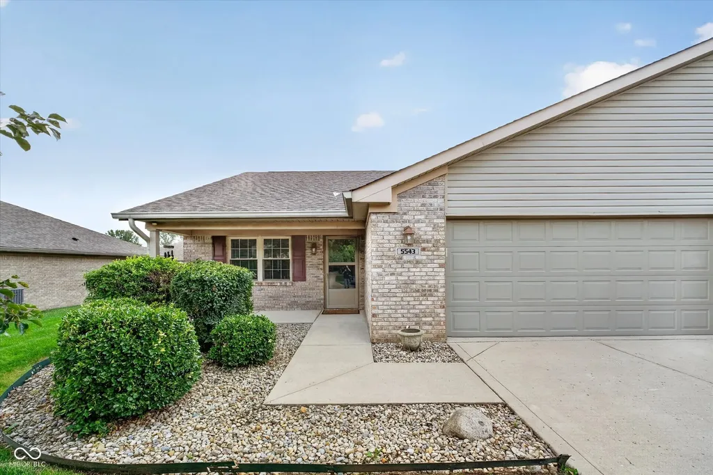 5543 Blairwood Drive Indianapolis IN 46237