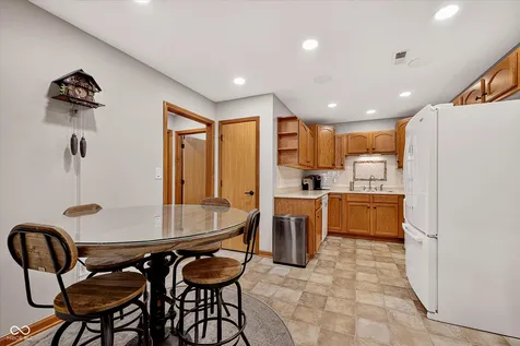5543 Blairwood Drive Indianapolis IN 46237