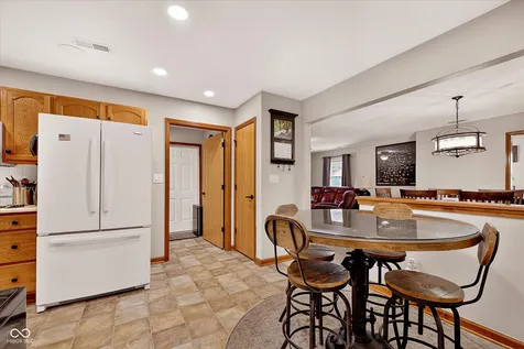 5543 Blairwood Drive Indianapolis IN 46237