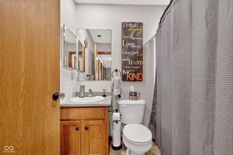 5543 Blairwood Drive Indianapolis IN 46237