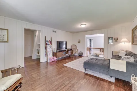 1005 N Center Drive Indianapolis IN 46224