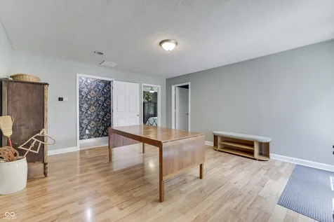 1005 N Center Drive Indianapolis IN 46224