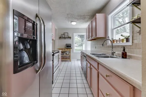 1005 N Center Drive Indianapolis IN 46224