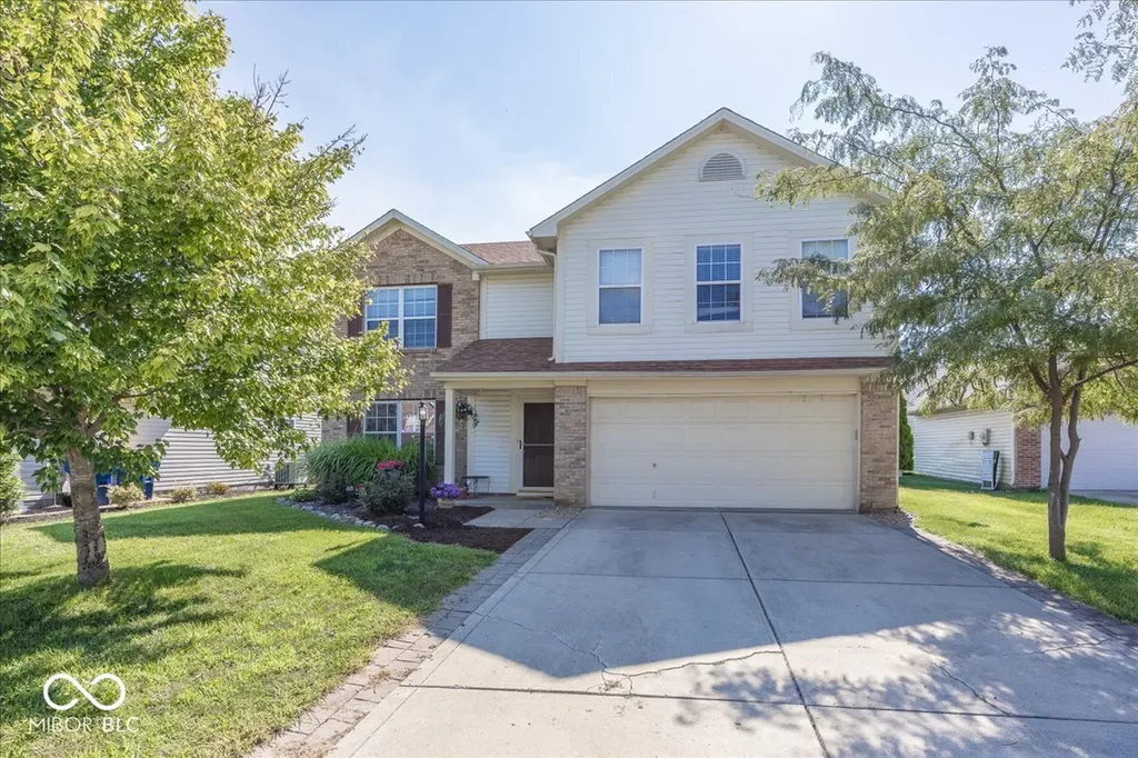 7929 Dillon Place Indianapolis IN 46236