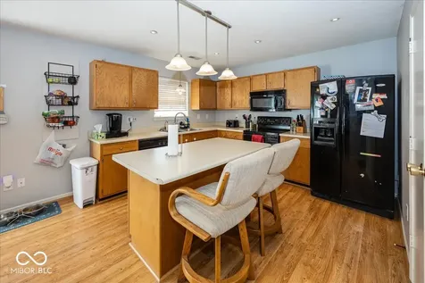 7929 Dillon Place Indianapolis IN 46236