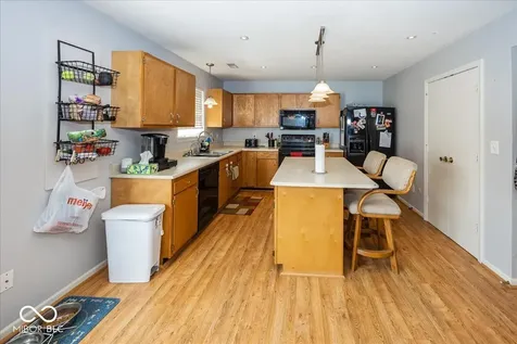 7929 Dillon Place Indianapolis IN 46236