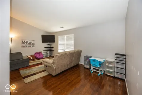 7929 Dillon Place Indianapolis IN 46236
